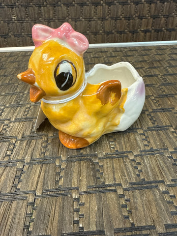 A-3421 Vintage Chick Ceramic planter. Made in Japan 1960s Florart hand painted