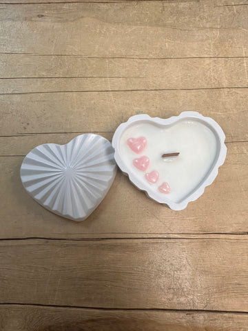IP-25 Heart Candle