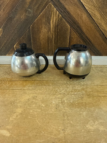 A-4236 Set of 2 carafe Tea and Coffee Salt and Pepper shakers