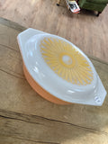 A-4258 Sunflower daisy Casserole Dish and lid