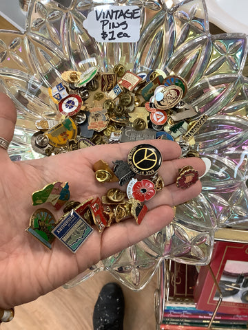 A-4265 Vintage Pins Assorted styles