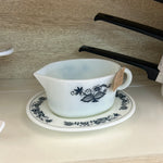 A-2105 Pyrex ‘Old Town’ Gravy Boat w/Plate