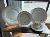 A-4206 12xDinner Plate 12xPasta Plates 12xBread&Butter Plates 12xTeacup and Saucer (SHIPPING NOT AVAILABLE)