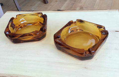 A-4096 Square Amber Glass Ashtray