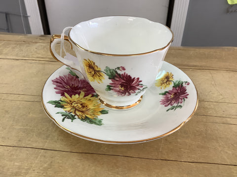 A-3433 Teacup and Saucer DELPHINE Pink+Yellow Chrysanthemums