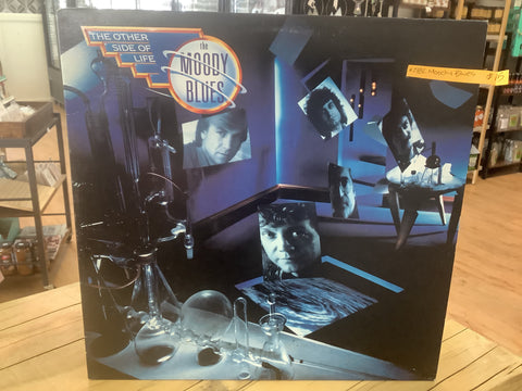 A-2982 The Moody Blues - The Other Side of Life
