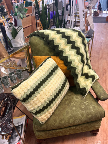 Vintage Throw Blanket + Pillow