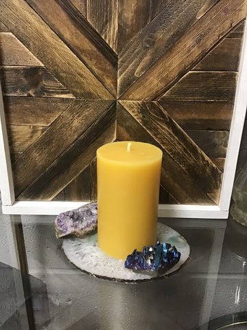 WSC-09-Lg Beeswax Candle